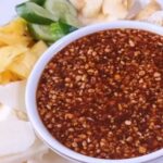 Bumbu Rujak Buah Rahasia Rasa Segar, Pedas, dan Manis yang Tak Pernah Gagal