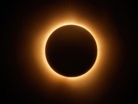 Fenomena Gerhana Bulan Total Proses, Dampak, dan Maknanya bagi Kehidupan Manusia