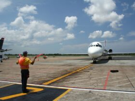 Gaji Parkir Pesawat Fakta, Perhitungan, dan Peluang di Balik Biaya yang Jarang Dibahas
