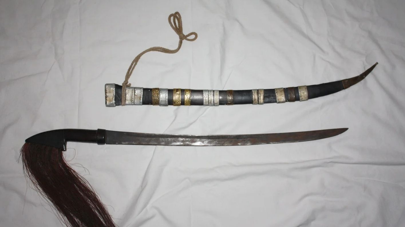 Senjata Tradisional NTT Warisan Budaya yang Menyimpan Nilai Sejarah dan Identitas