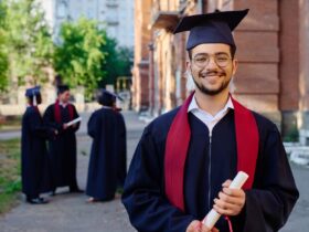Sumpah Mahasiswa Arti, Sejarah, Teks Populer, dan Cara Mengamalkannya