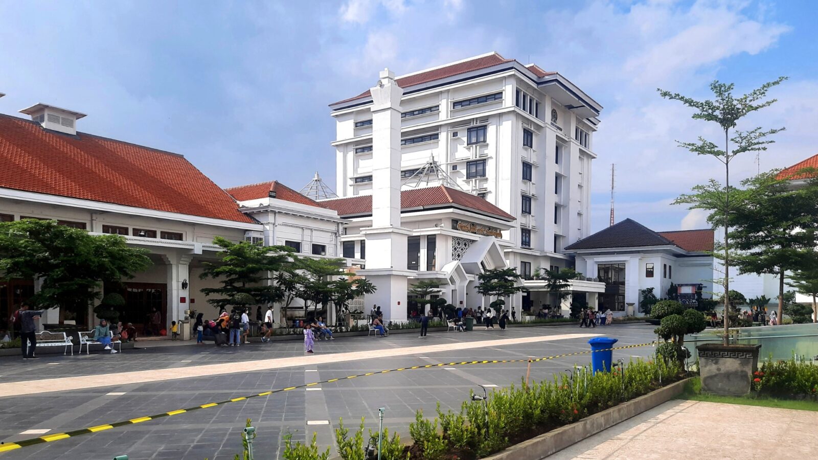 Alun Alun Surabaya: Sejarah, Daya Tarik, dan Pesona Ruang Publik Ikonik Kota Pahlawan