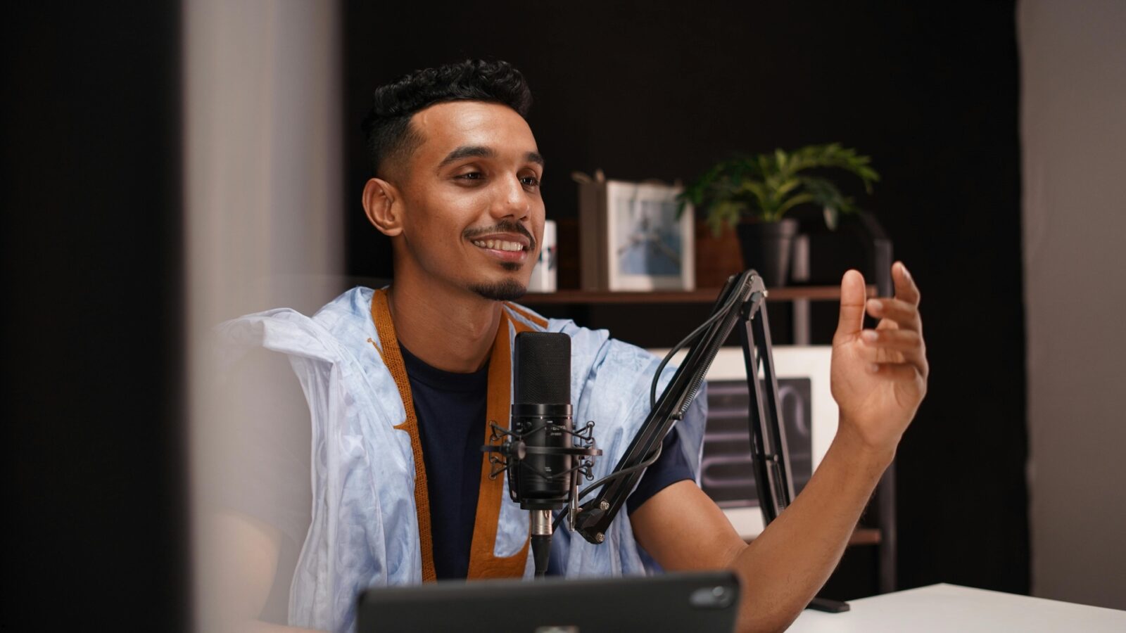 Mikrofon Terbaik untuk Konten Creator 2026, Rekomendasi untuk YouTube, TikTok & Podcast