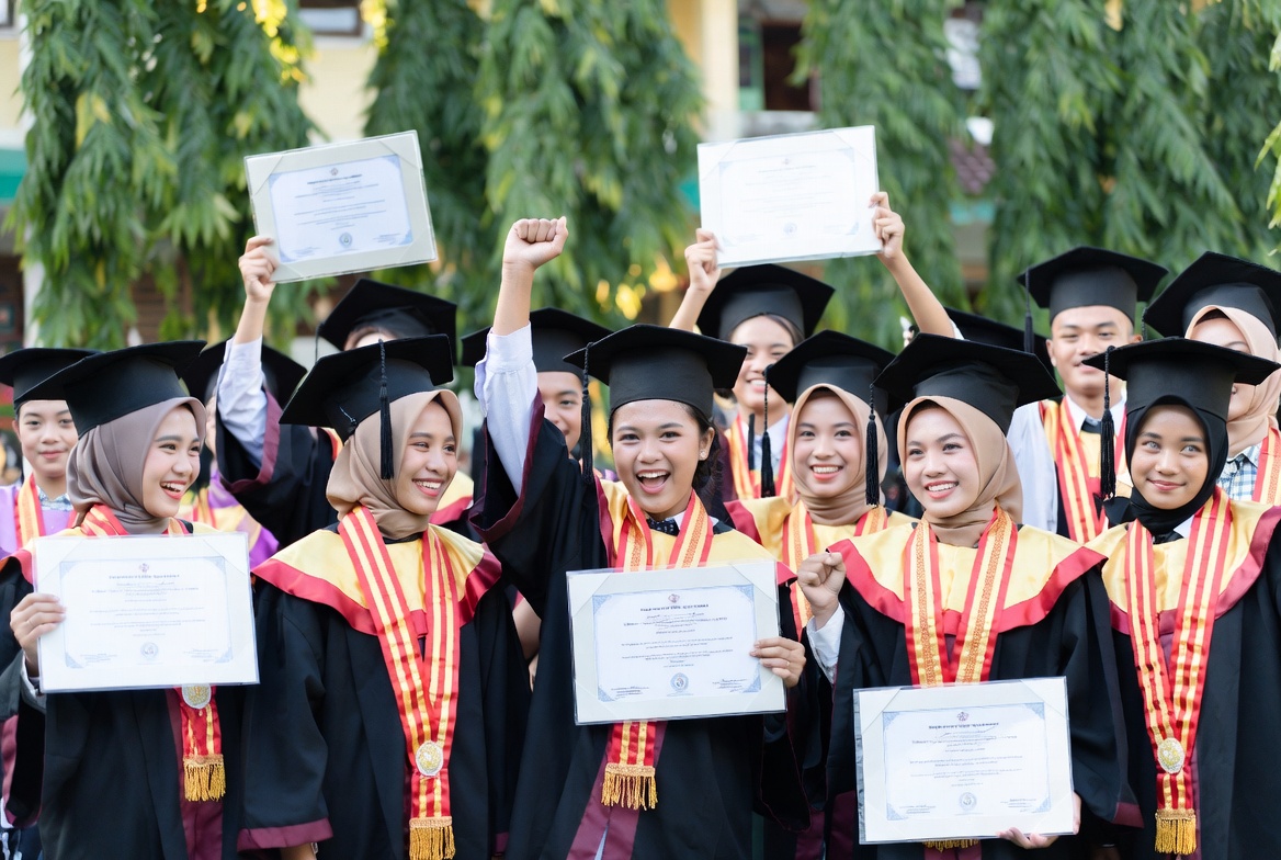 SLTA Sederajat Artinya Penjelasan Lengkap dan Manfaat Ijazah SLTA Sederajat